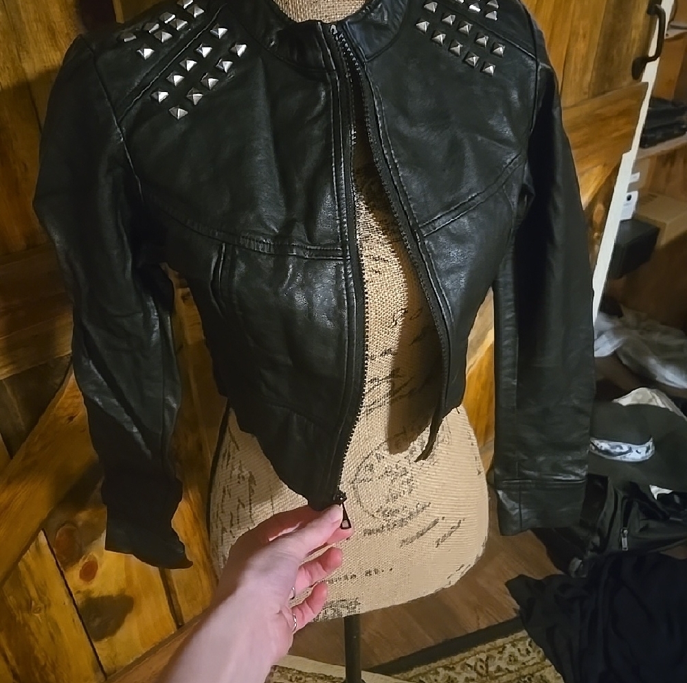 🖤ROYAL BONES Black Stud-Accent Women's Faux Leather Biker Jacket - Picture 3 of 4